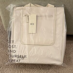 The North To South Tote